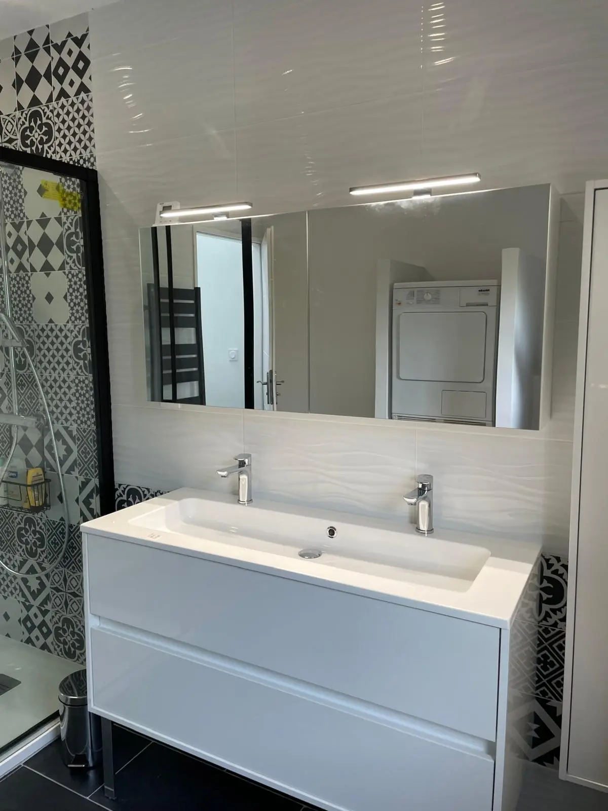 Salle de bain réalisée par Art & Cuisine
