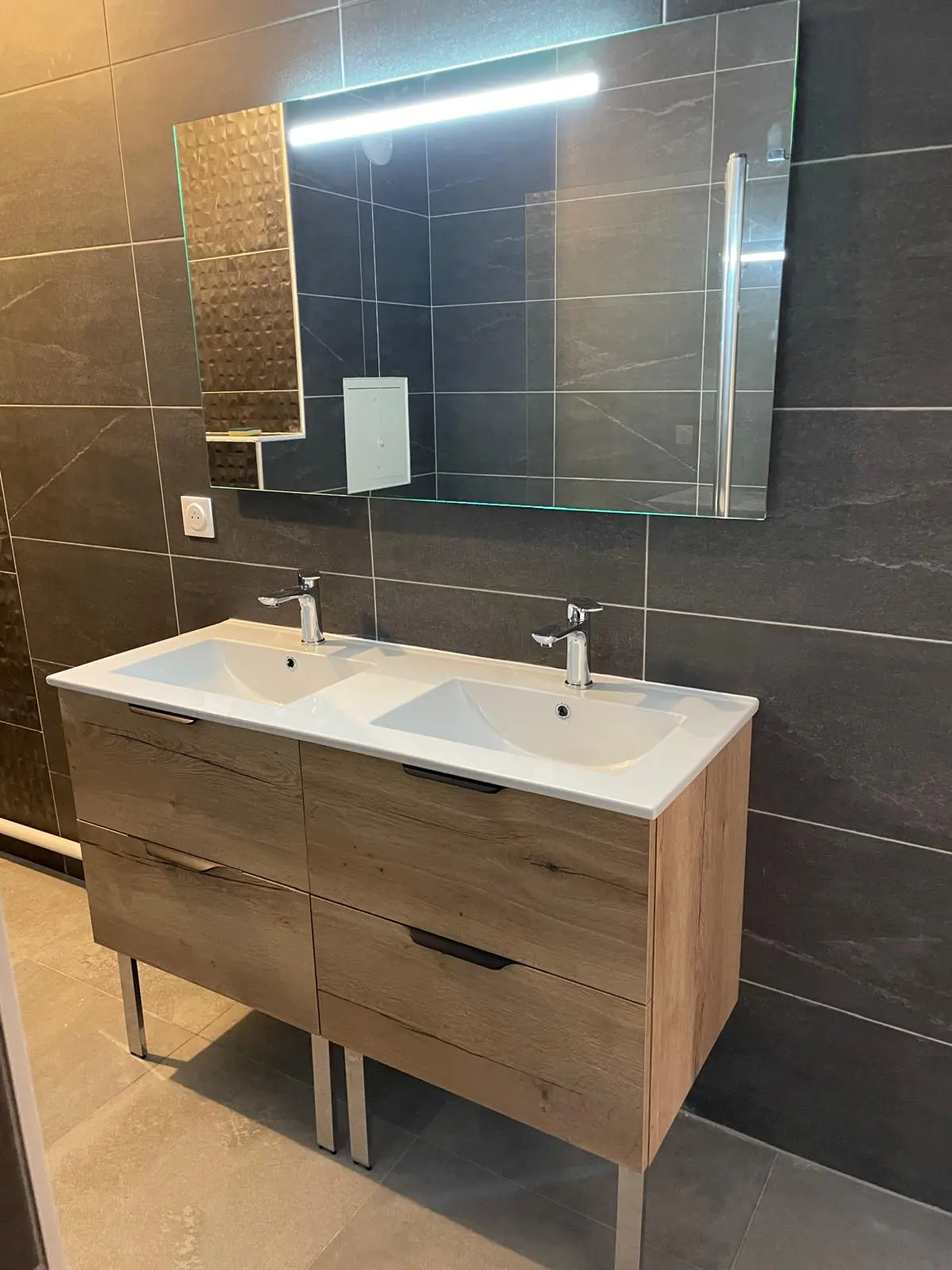 Salle de bain réalisée par Art & Cuisine