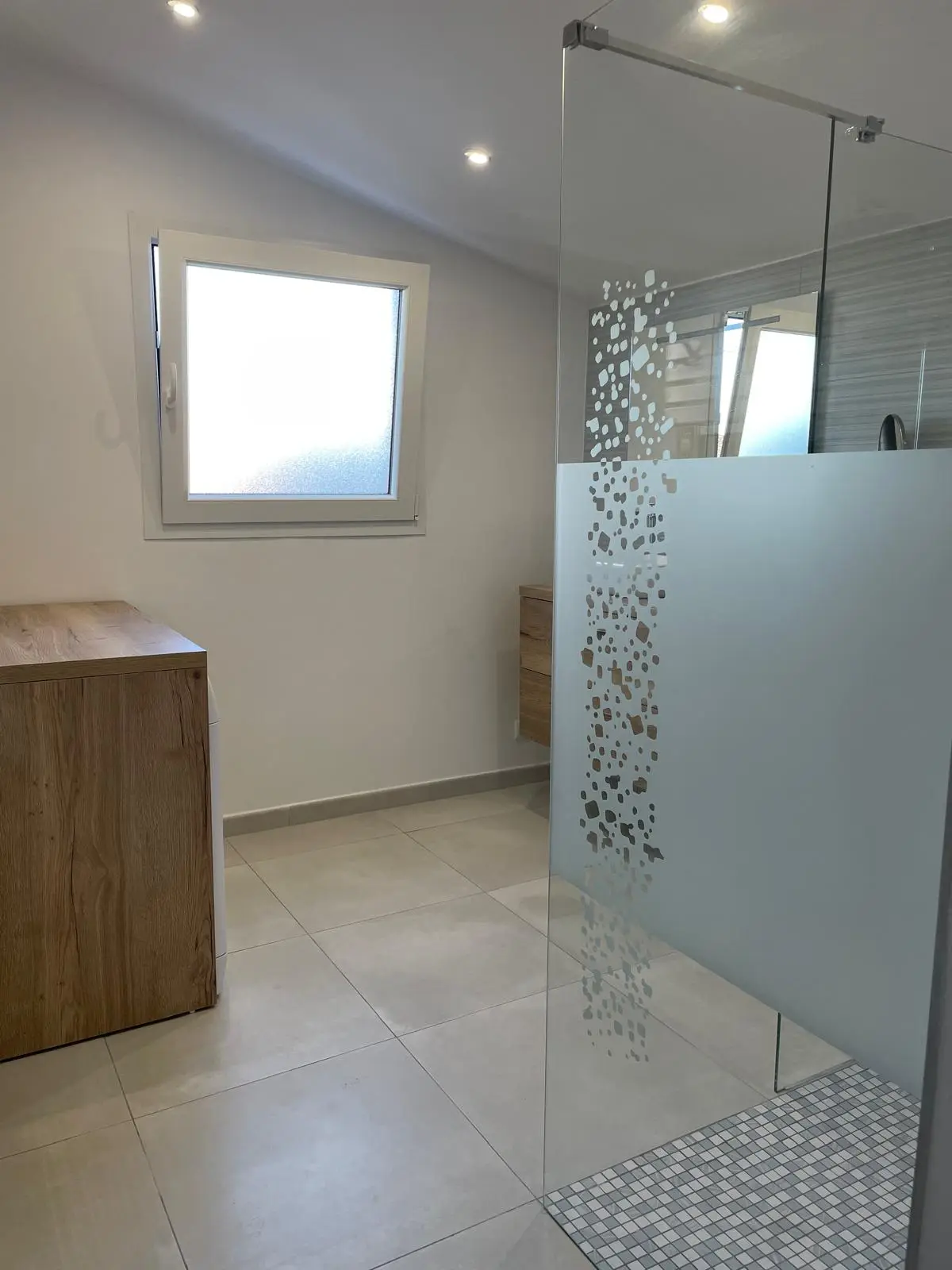 Salle de bain réalisée par Art & Cuisine