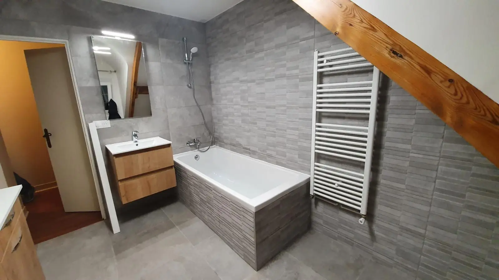 Salle de bain réalisée par Art & Cuisine